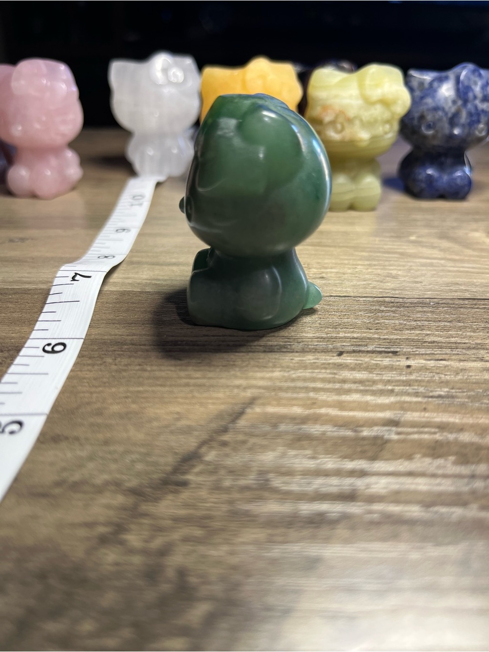 🎀 Natural Green Aventurine Hello Kitty Crystal Carving 🎀 - Picture 3 of 6